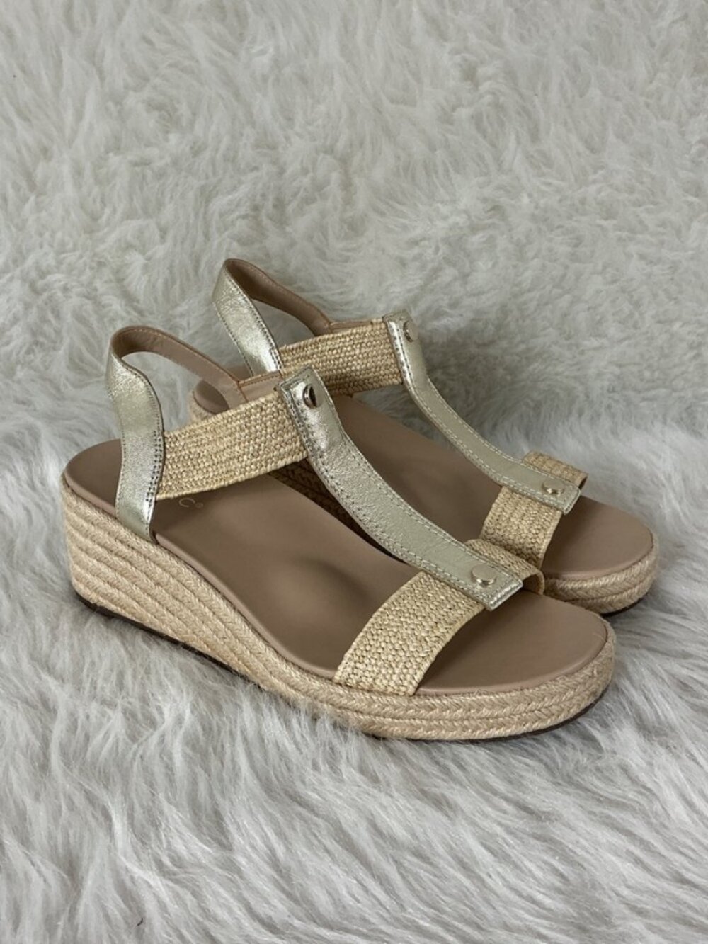 Vionic Calera Beige & Metallic Gold Wedge Espadrille Sandals 11 Wide